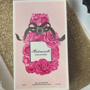 Mademoiselle Rose Intense Perfume